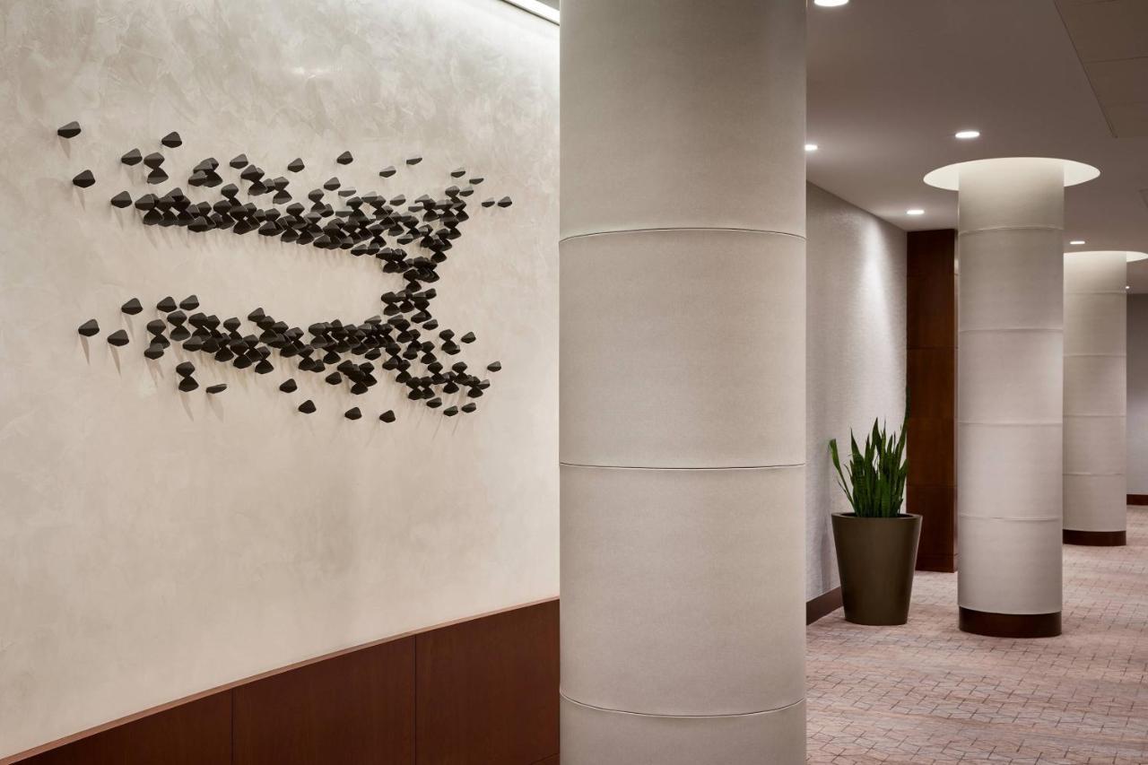 Hotel Marriott At Metro Center 4*