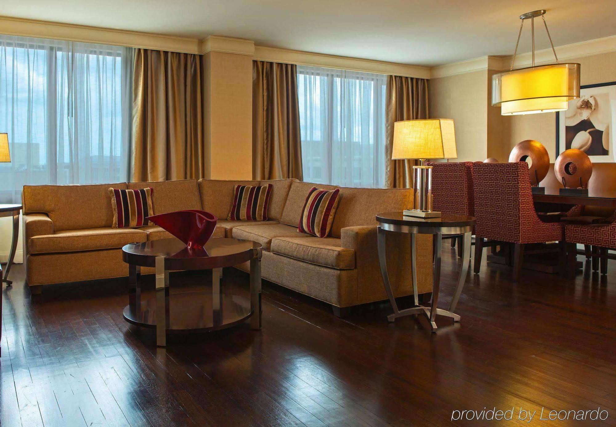 Marriott At Metro Center 4*