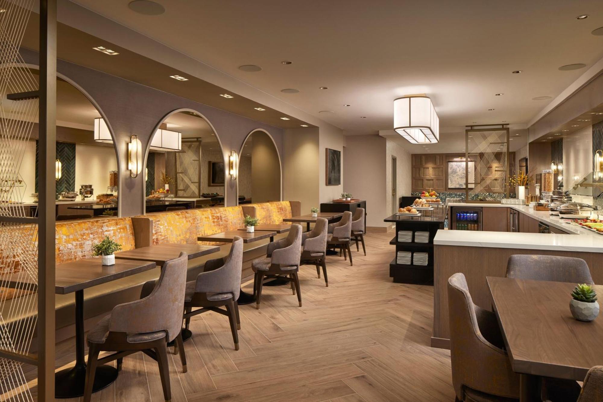 Hotel Marriott At Metro Center 4*