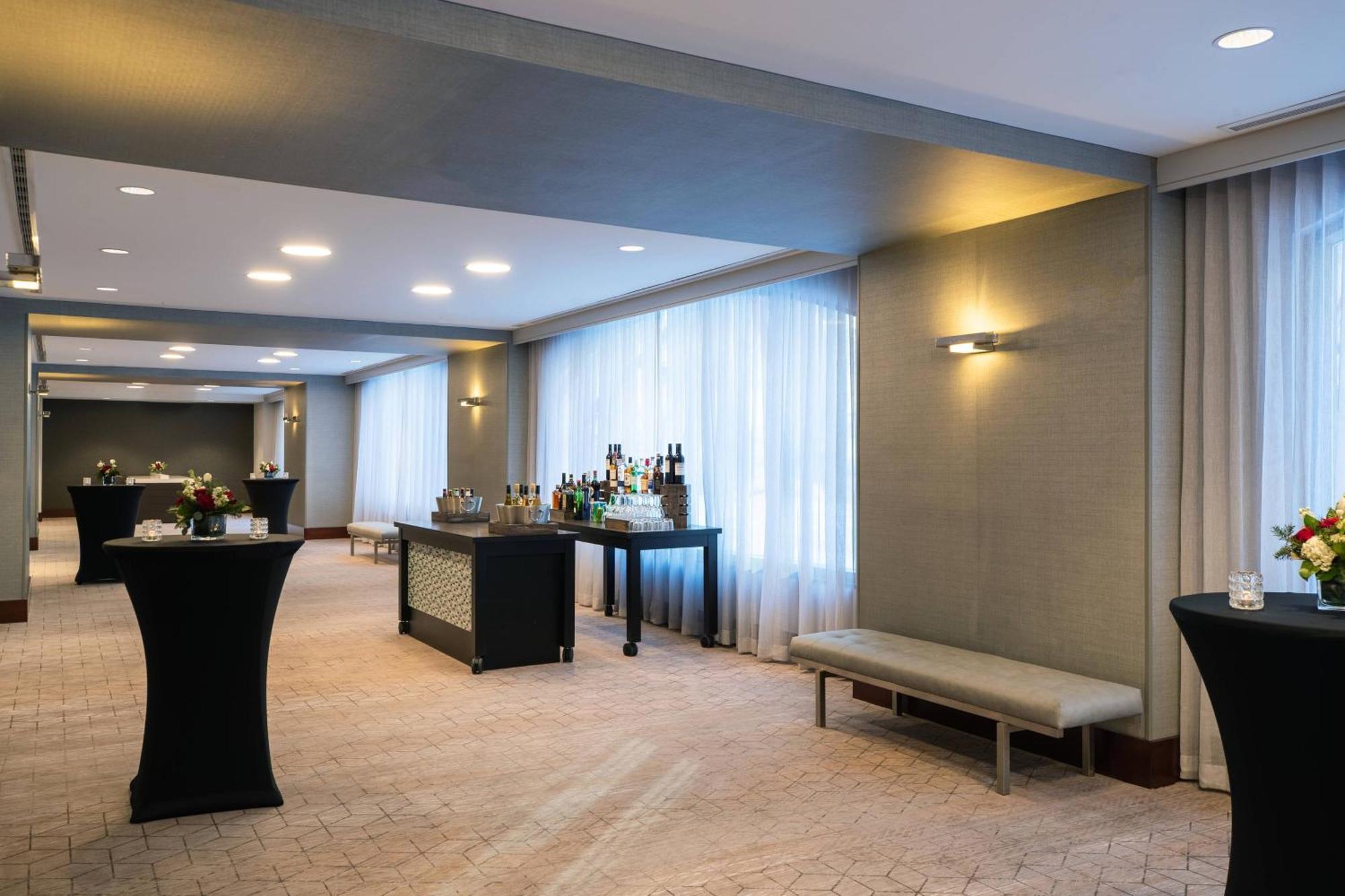Marriott At Metro Center Hotel